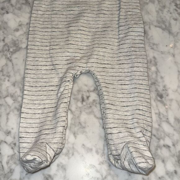 NWOT Miniclasix Striped Gray & Blue Footie 9M - Picture 5 of 7